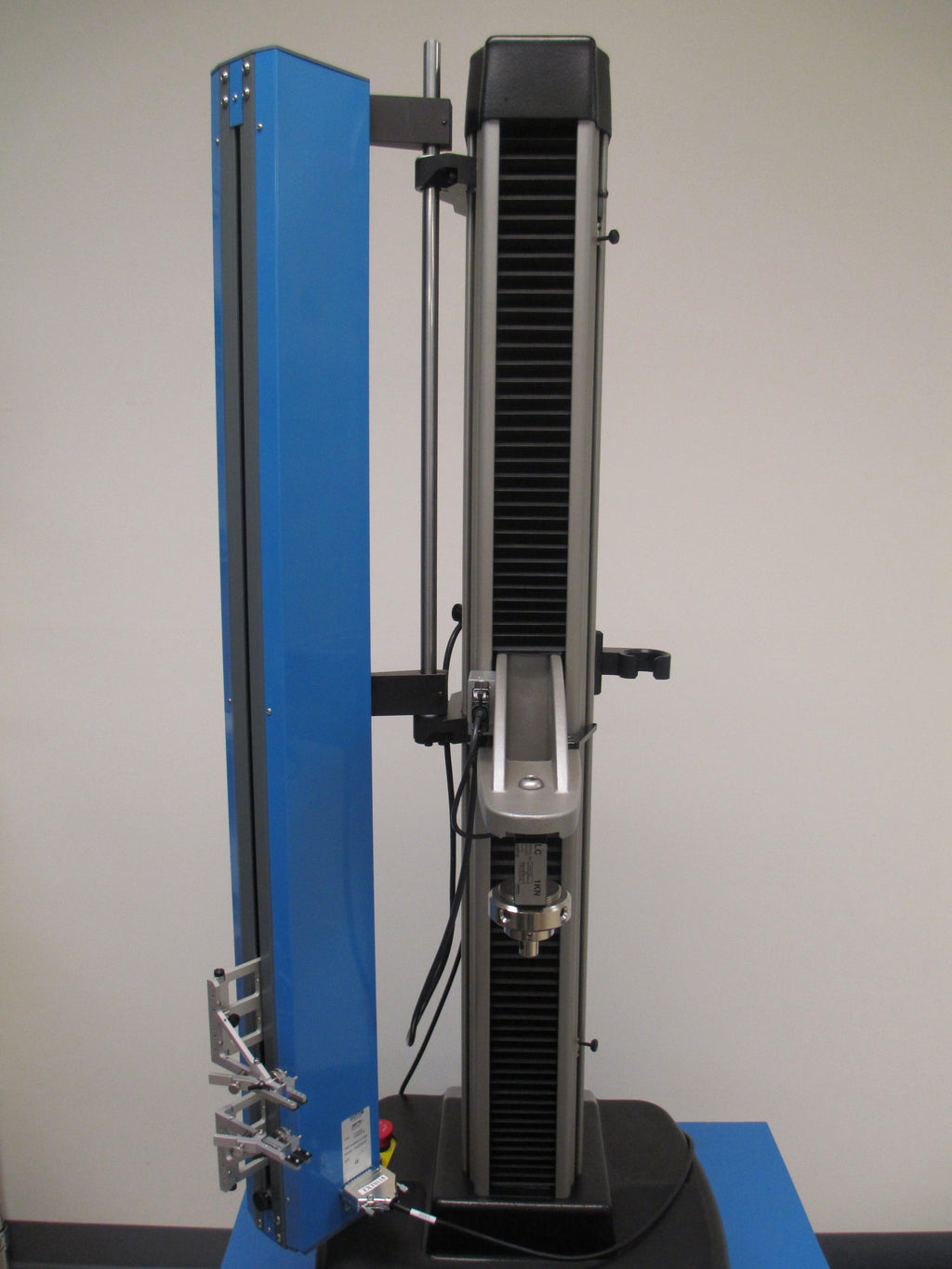 Lloyd EX250Plus and EX800Plus Long Travel Tensile Extensometer-JLW