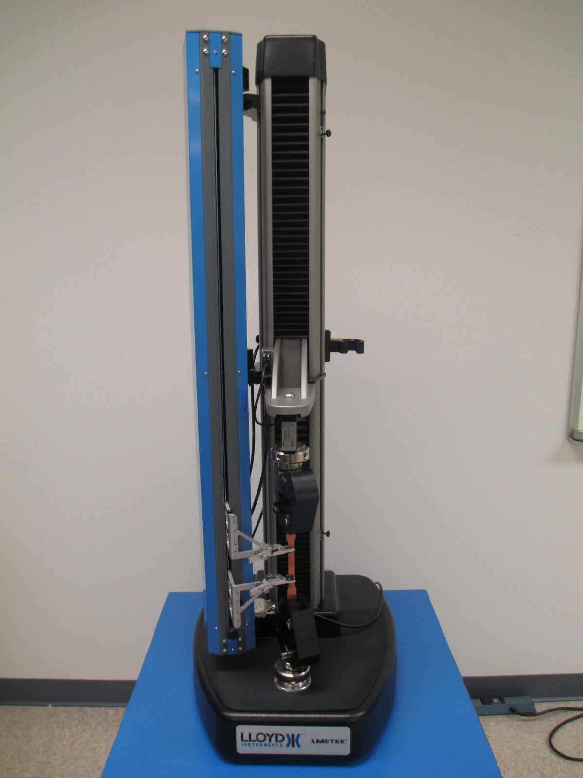 Lloyd EX250Plus and EX800Plus Long Travel Tensile Extensometer-JLW